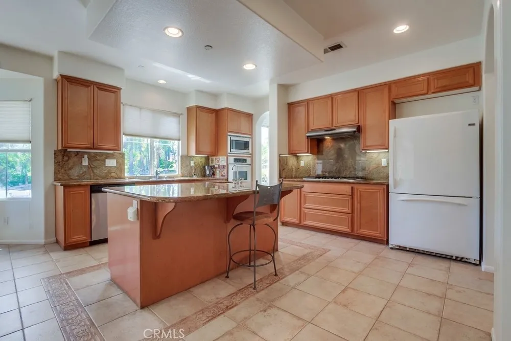 Fallbrook, California 92028, United States, 5 Bedrooms Bedrooms, ,4 BathroomsBathrooms,Residential,Active,189799