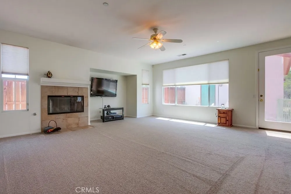 Fallbrook, California 92028, United States, 5 Bedrooms Bedrooms, ,4 BathroomsBathrooms,Residential,Active,189799