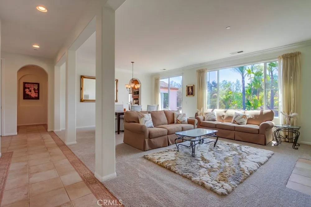 Fallbrook, California 92028, United States, 5 Bedrooms Bedrooms, ,4 BathroomsBathrooms,Residential,Active,189799