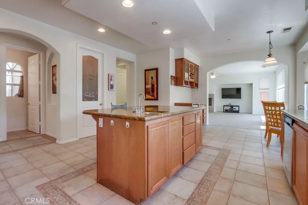 Fallbrook, California 92028, United States, 5 Bedrooms Bedrooms, ,4 BathroomsBathrooms,Residential,Active,189799