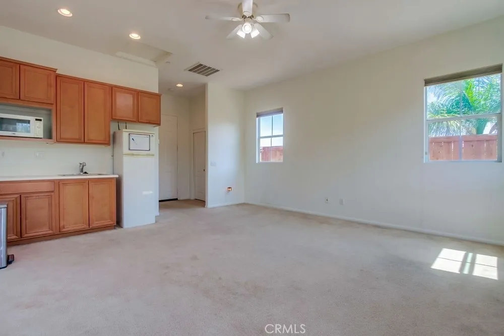 Fallbrook, California 92028, United States, 5 Bedrooms Bedrooms, ,4 BathroomsBathrooms,Residential,Active,189799