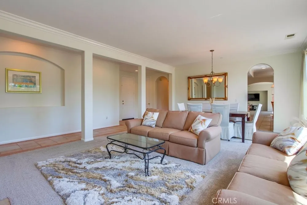 Fallbrook, California 92028, United States, 5 Bedrooms Bedrooms, ,4 BathroomsBathrooms,Residential,Active,189799