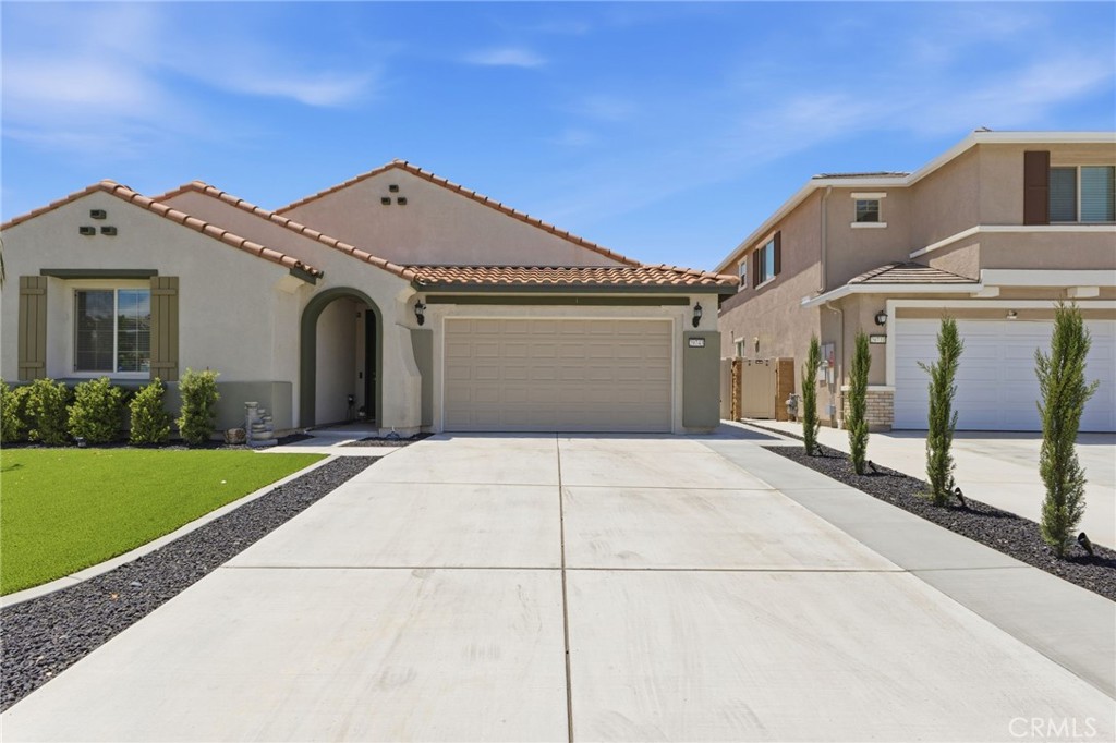 Properties 2 29743 Laurel Court