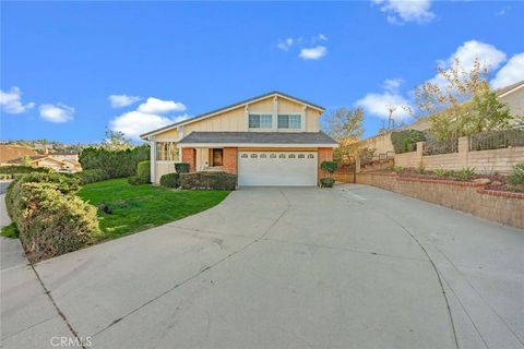 Photo of 23028 ASPEN KNOLL Drive, Diamond Bar, CA 91765 (MLS # CV26028401)