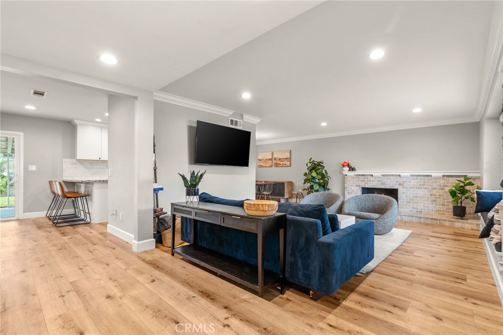 3180 N Hartman