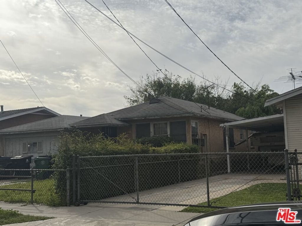 Photo of 4940 Beck Avenue, Bell, CA 90201 (MLS # 26663559)