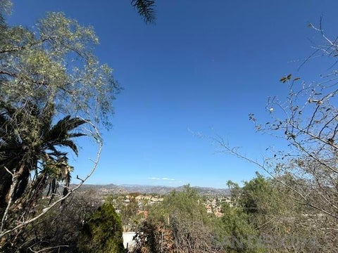 Photo of 1113 E 5th Ave AVE, Escondido, CA 92025 (MLS # 260025315SD)