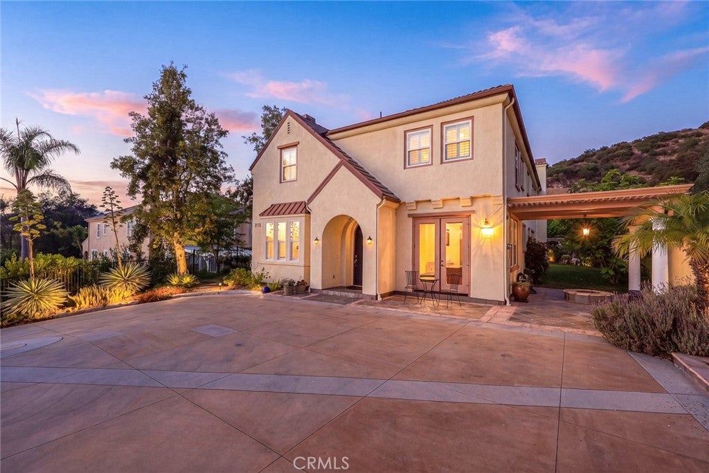 2738 Sleepy Hollow