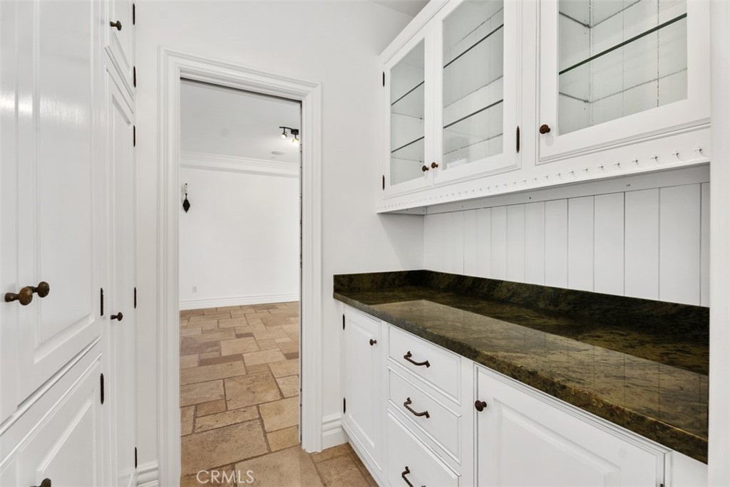 Beach Road Custom (BR) - Residential Lease