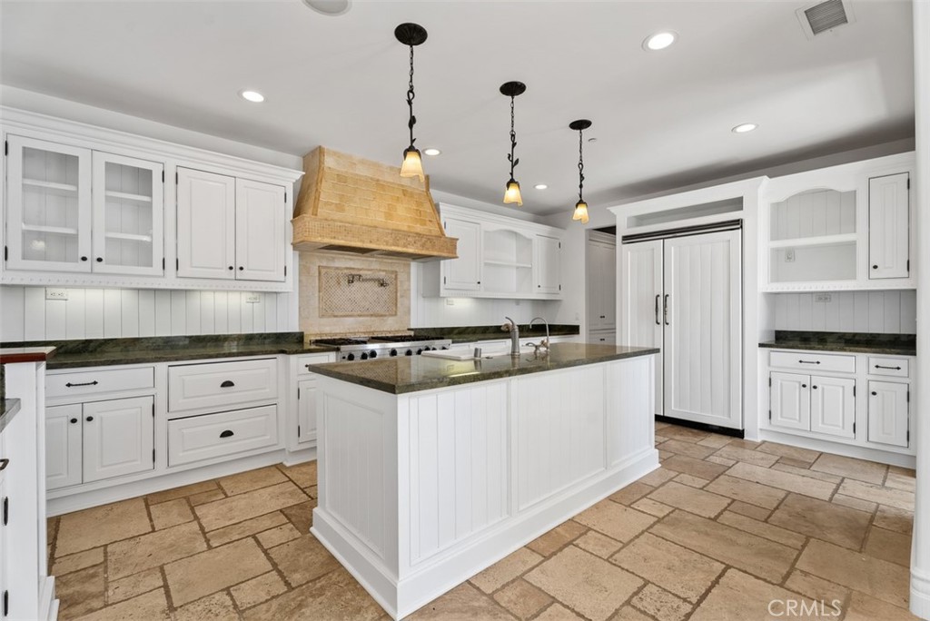 Beach Road Custom (BR) - Residential Lease
