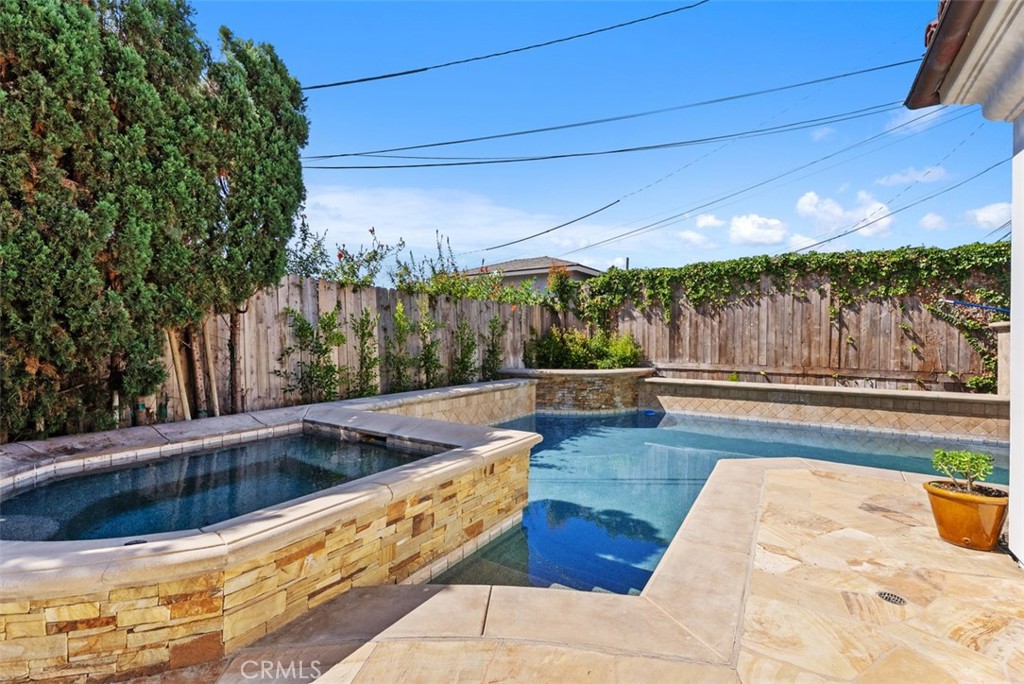 Beach Road Custom (BR) - Residential Lease
