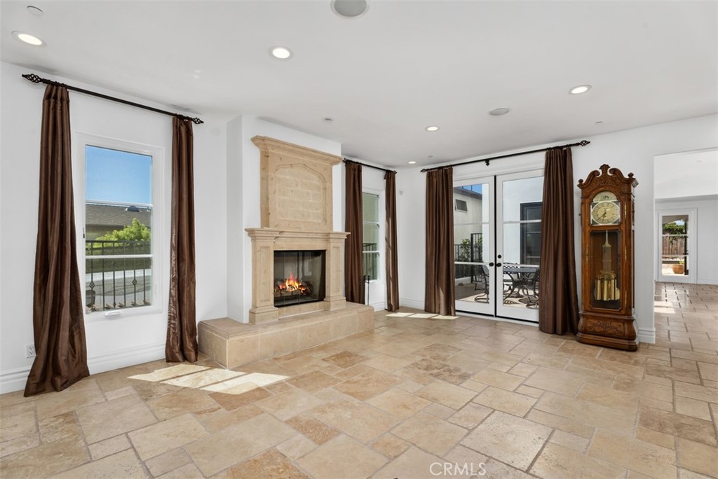 Beach Road Custom (BR) - Residential Lease