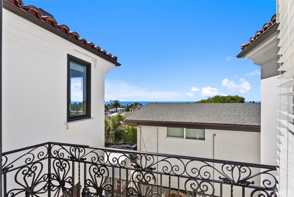 Beach Road Custom (BR) - Residential Lease