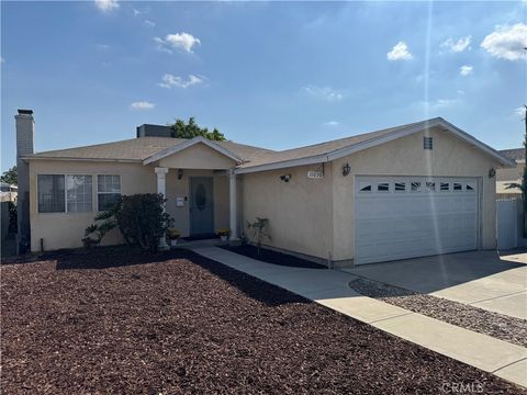 Photo of 11050 Keswick Street, Sun Valley, CA 91352 (MLS # BB25193217) Photo of 11050 Keswick Street, Sun Valley, CA 91352 (MLS # BB25193217)