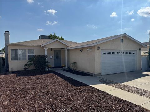 Photo of 11050 Keswick Street, Sun Valley, CA 91352 (MLS # BB25193217) Photo of 11050 Keswick Street, Sun Valley, CA 91352 (MLS # BB25193217)