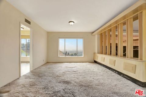 Tiny photo for 1682 Larco Way, Glendale, CA 91202 (MLS # 26669225)