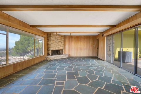Tiny photo for 1682 Larco Way, Glendale, CA 91202 (MLS # 26669225)