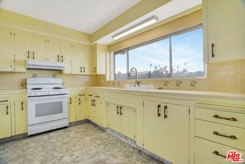 Tiny photo for 1682 Larco Way, Glendale, CA 91202 (MLS # 26669225)