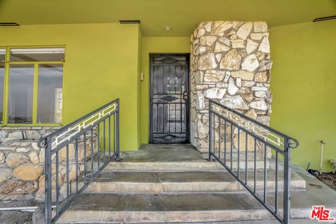 Tiny photo for 1682 Larco Way, Glendale, CA 91202 (MLS # 26669225)