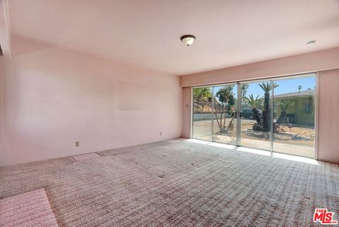 Tiny photo for 1682 Larco Way, Glendale, CA 91202 (MLS # 26669225)