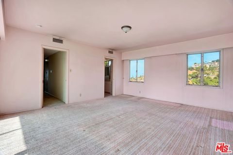 Tiny photo for 1682 Larco Way, Glendale, CA 91202 (MLS # 26669225)