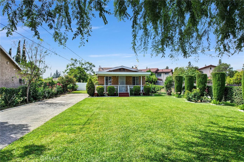3849 Athol Street