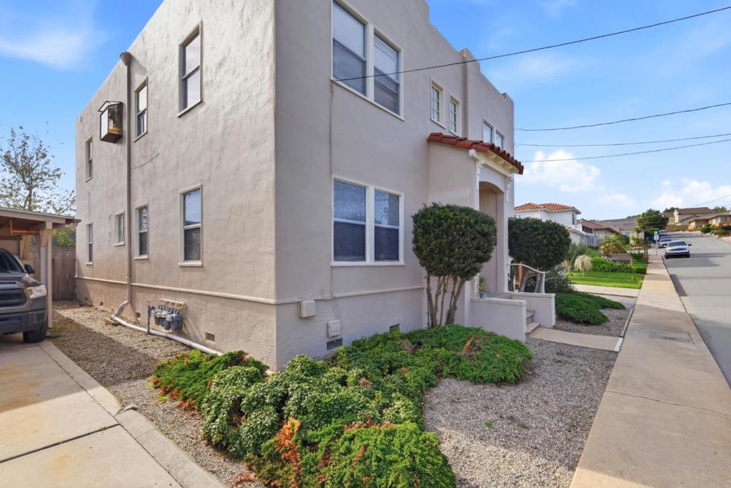 15 Eastern Drive