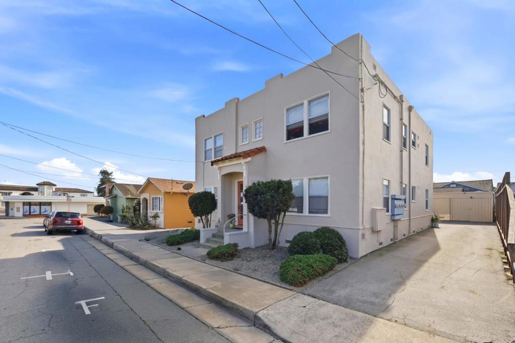 15 Eastern Drive
