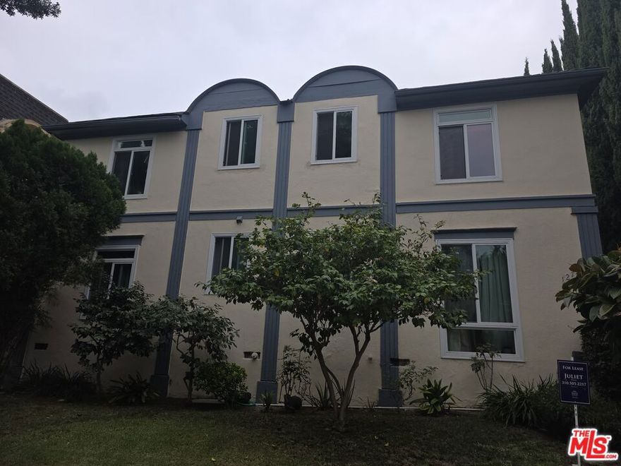 Charming second-floor apartment with a front-facing view, filled with natural light and warmth. The space is cozy and comfortable, perfect for relaxing after a long day. Don't miss out on this bright and inviting home, which features washer-dryer in unit with 1 parking spot