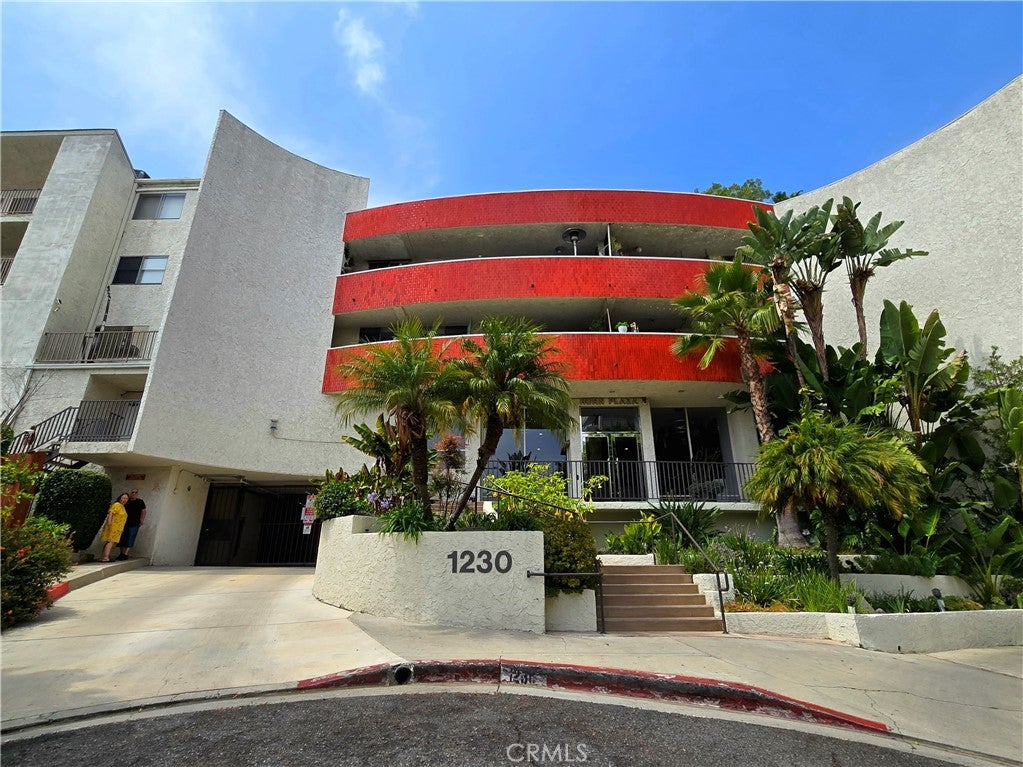 1230 Horn AVE 408, West Hollywood CA 90069