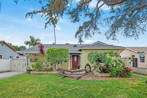 12343 Rives Avenue Downey CA 90242