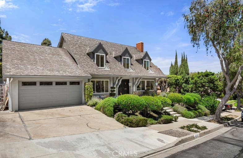 Photo of 4029 E Country Canyon Rd RD, Anaheim Hills, CA 92807 (MLS # PW26160026)