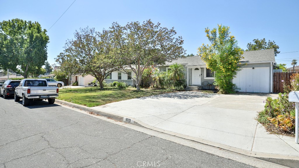 Nestled in one of Duarte’s most desirable and convenient neighborhoods, this inviting residence offers over 1,300 square feet of comfortable living space—perfectly suited for families, first-time buyers, or anyone seeking a peaceful retreat with city conveniences close at hand.
You’ll find: 3 spacious bedrooms and 2 full bathrooms. A bright and open living room that flows effortlessly into the kitchen—ideal for everyday living and entertaining. A serene master suite featuring a cozy fireplace, walk into a little library, or space can be converted to a roomy walk-in closet. Includes a beautifully designed 340 sq ft guest house situated at the rear of the property, offering privacy and comfort for visitors or extended family.
Step out from your master bedroom into a private patio and a generously sized backyard—your personal oasis for hosting summer BBQs, celebrating milestones, or simply enjoying quiet evenings under the stars. The mature fruit trees and lush landscaping add a touch of nature’s beauty to your everyday life.
Location Perks: Minutes from major shopping centers The Shop at Santa Anita, and public transportation including the Metro Gold Line. Quick access to the 210 and 605 freeways for an easy commute. Close to vibrant nightlife and entertainment in Monrovia, Arcadia, and Downtown Pasadena.
Whether you're starting a new chapter or looking to settle into a welcoming community, this home is ready to embrace you.