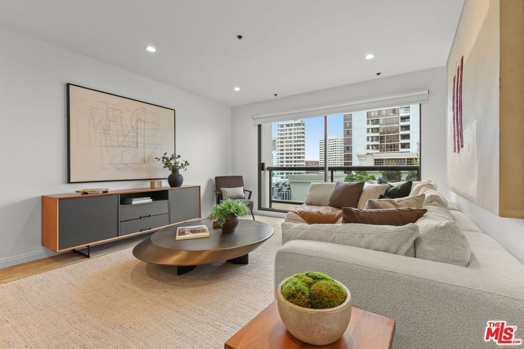 Photo of 10724 Wilshire Boulevard #704, Los Angeles, CA 90024 (MLS # 26651223)