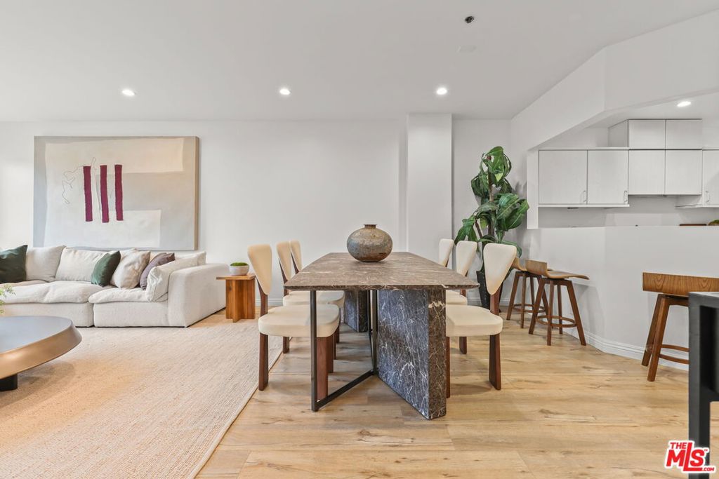 10724 Wilshire Boulevard 704