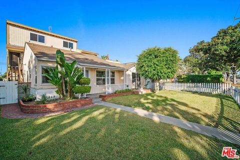 Photo of 2513 190Th Street #B, Redondo Beach, CA 90278 (MLS # 26835195)