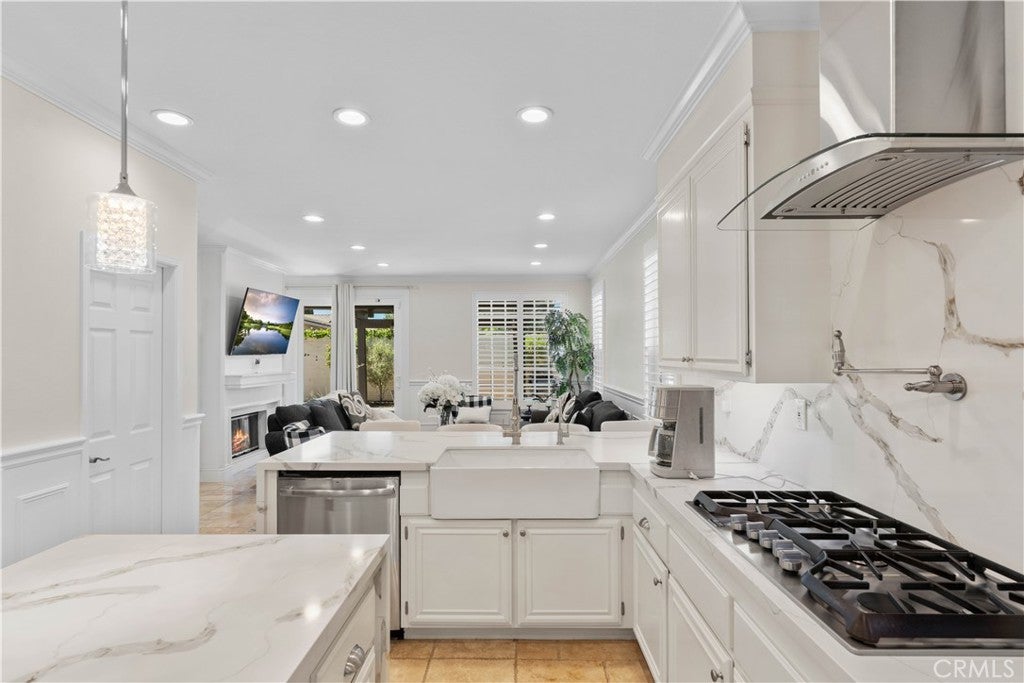 12775 Crawford, Tustin CA 92782 - Photo 11
