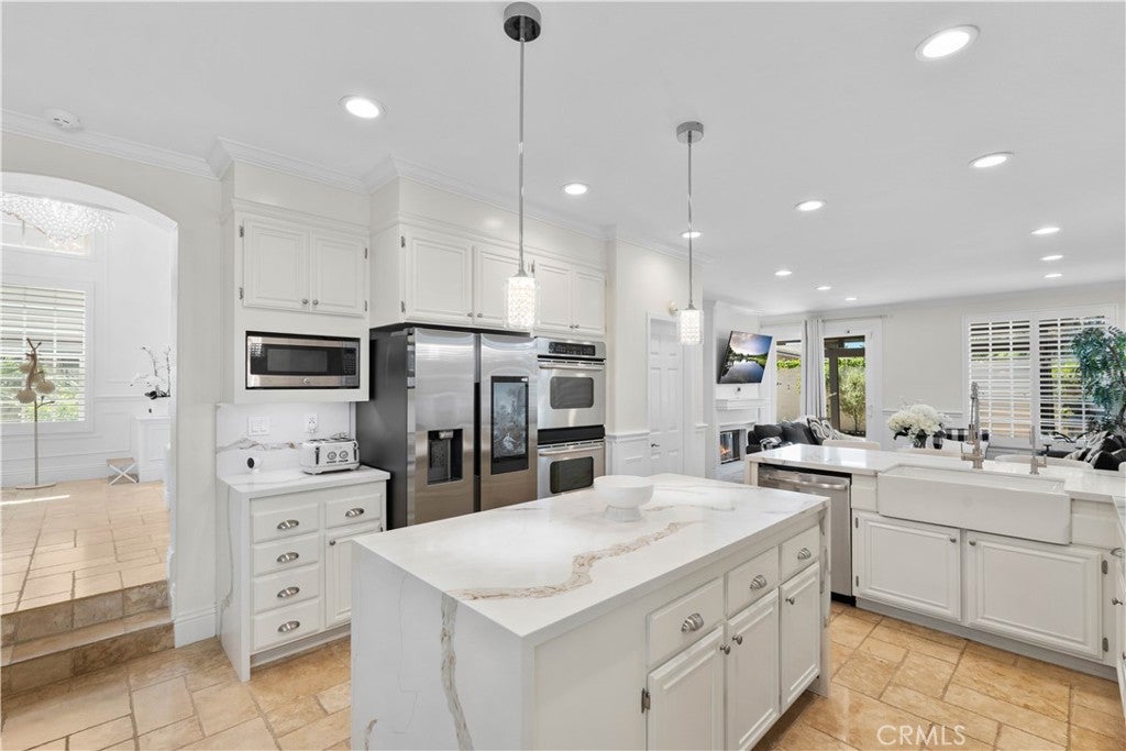 12775 Crawford, Tustin CA 92782 - Photo 10