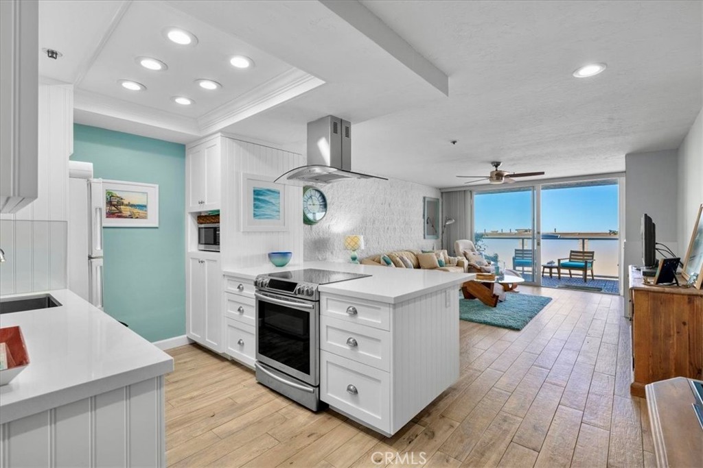 615 Esplanade 504