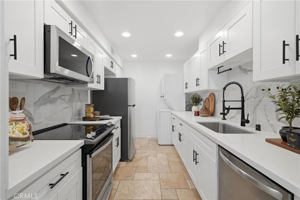 23679 Park Capri 14