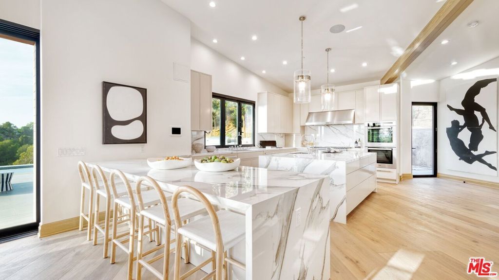 Photo of 9153 Janice Place, Beverly Hills, CA 90210 (MLS # 26658031)