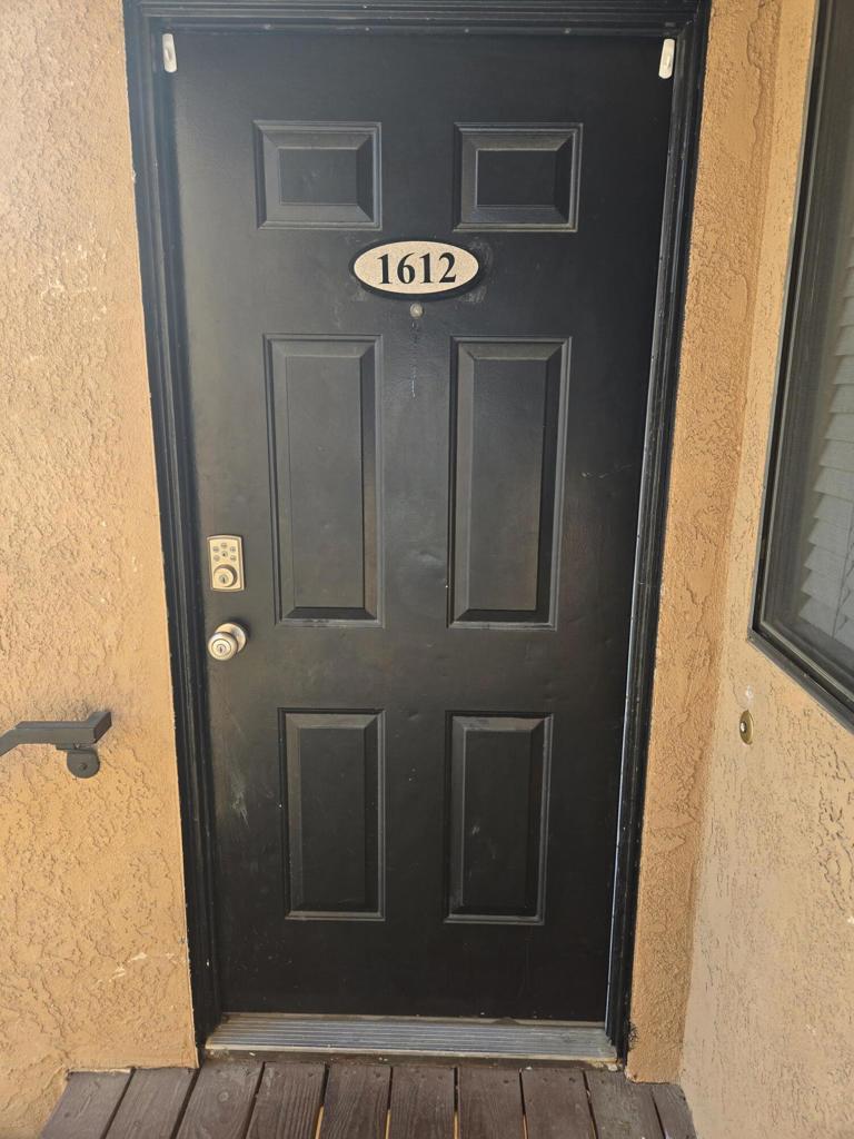 78650 Avenue 42 1612