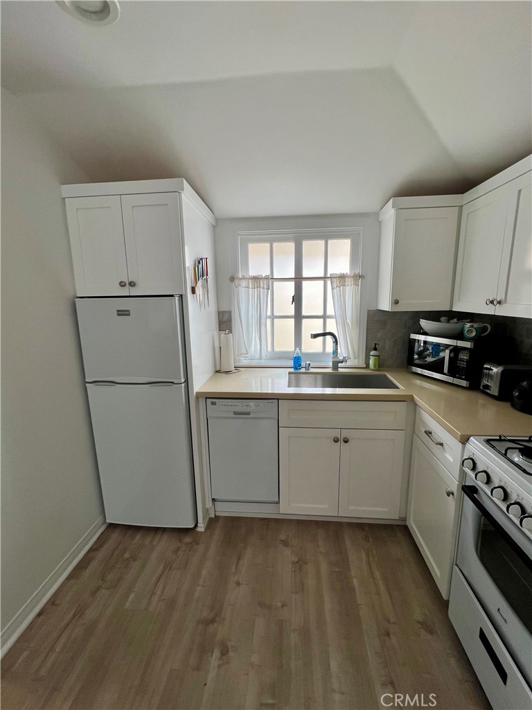 207 1/2 Emerald Avenue