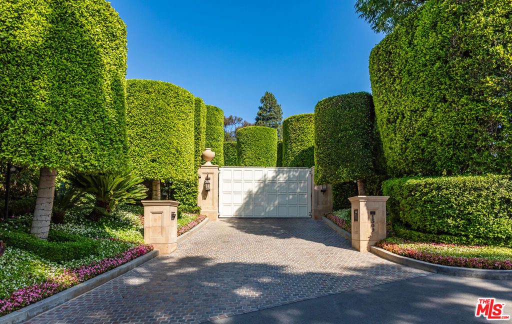 1309 Davies Drive