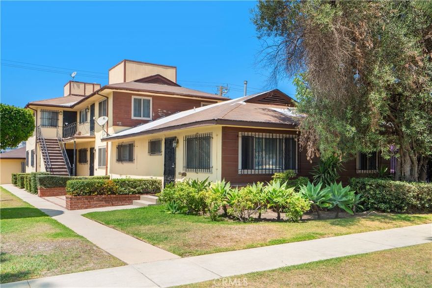 We are pleased to present 10607 Crenshaw Blvd in Inglewood. This value-add opportunity consists of (1) 2-bed/1-bath unit and (4) 1-bed/1-bath units only blocks from the Intuit Dome, SoFi Stadium and YouTube Theater at Hollywood Park. There are laundry hookups in each unit, updated electrical panels, and new windows/doors from the FAA Sound Insulation Program. Operating at a 5.33% CAP Rate & 11.83 GRM, investors can unlock significant value through rental increases and ADU conversion from the five garages with alley access. The property has a well-manicured lawn, shrubs, and mature trees that enhance curb appeal and offer a relaxing outdoor area for tenants to enjoy. 10607 Crenshaw Blvd can also be sold together with 10625 Crenshaw Blvd, offering investors the rare opportunity to purchase two 5-unit buildings in a robust rental market that has seen explosive growth over the past decade.