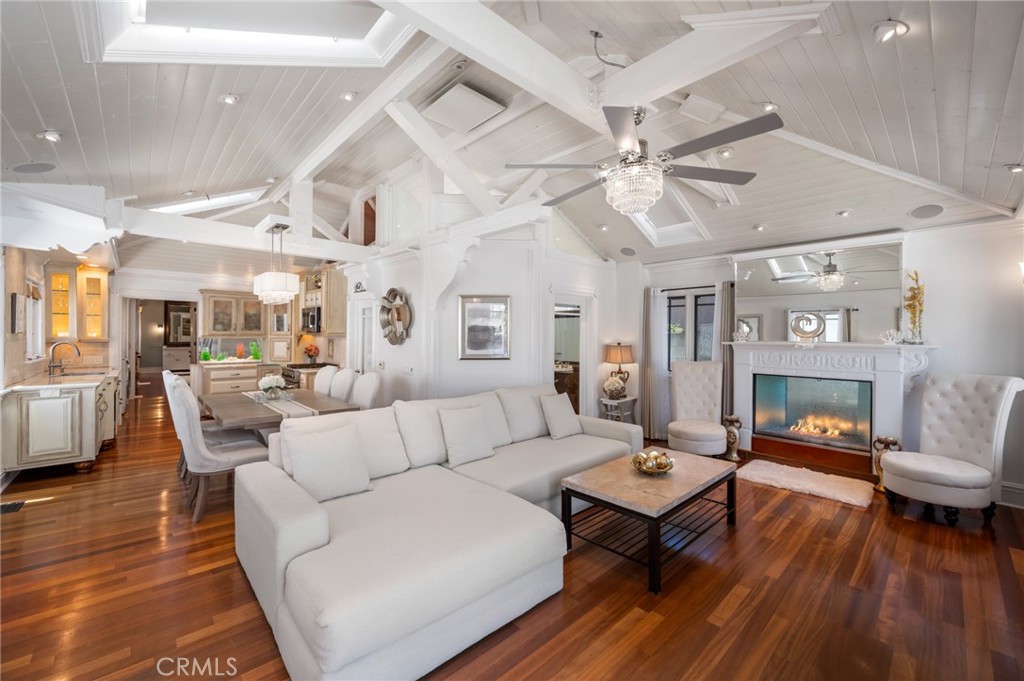 1285 W 23rd Street