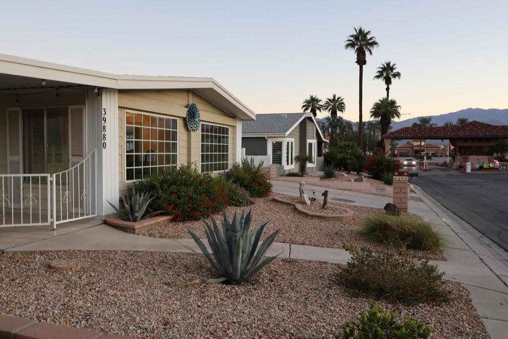 Palm Desert Greens - Manufactured In Park