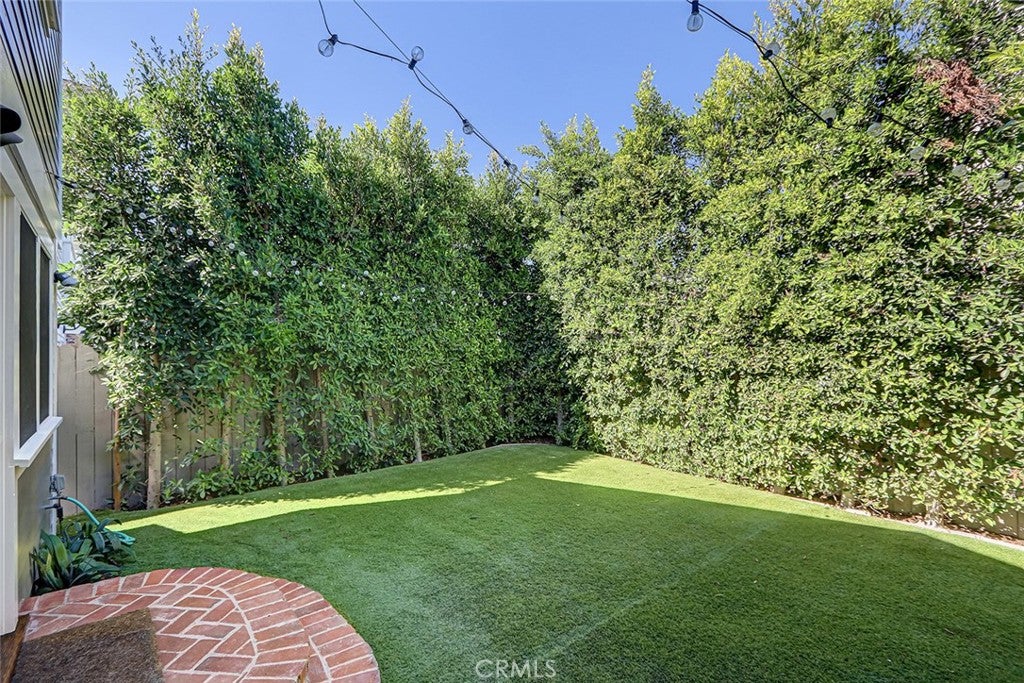 413 Emerald Street