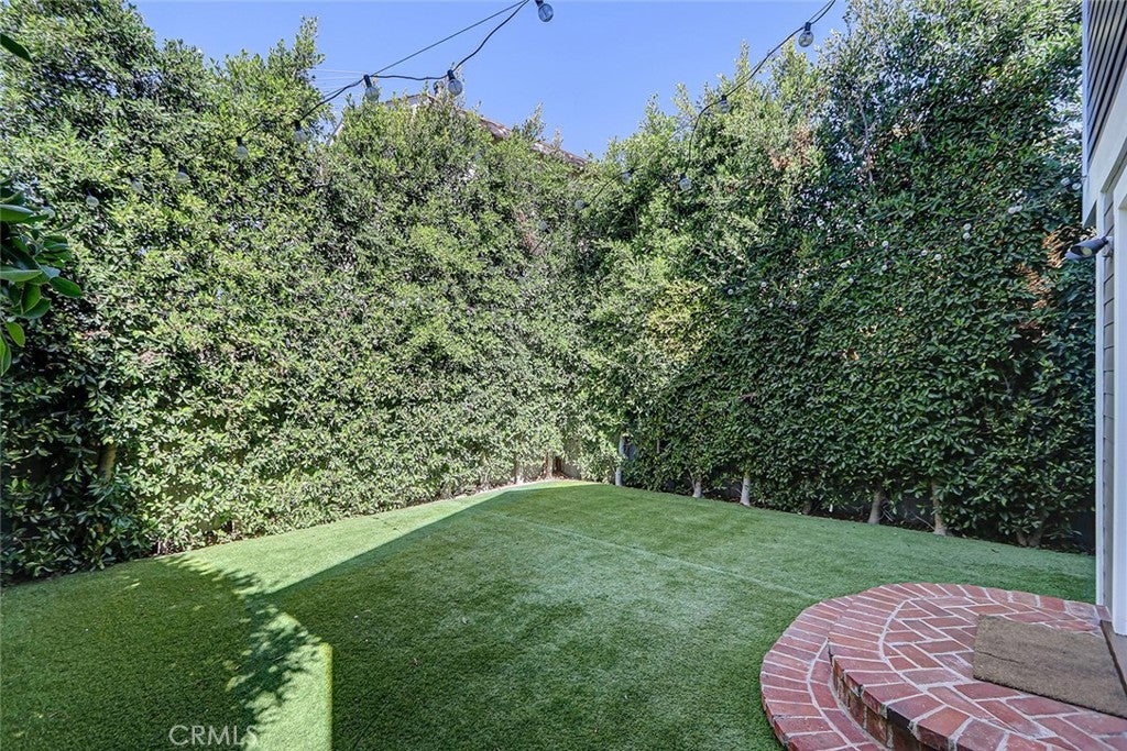 413 Emerald Street