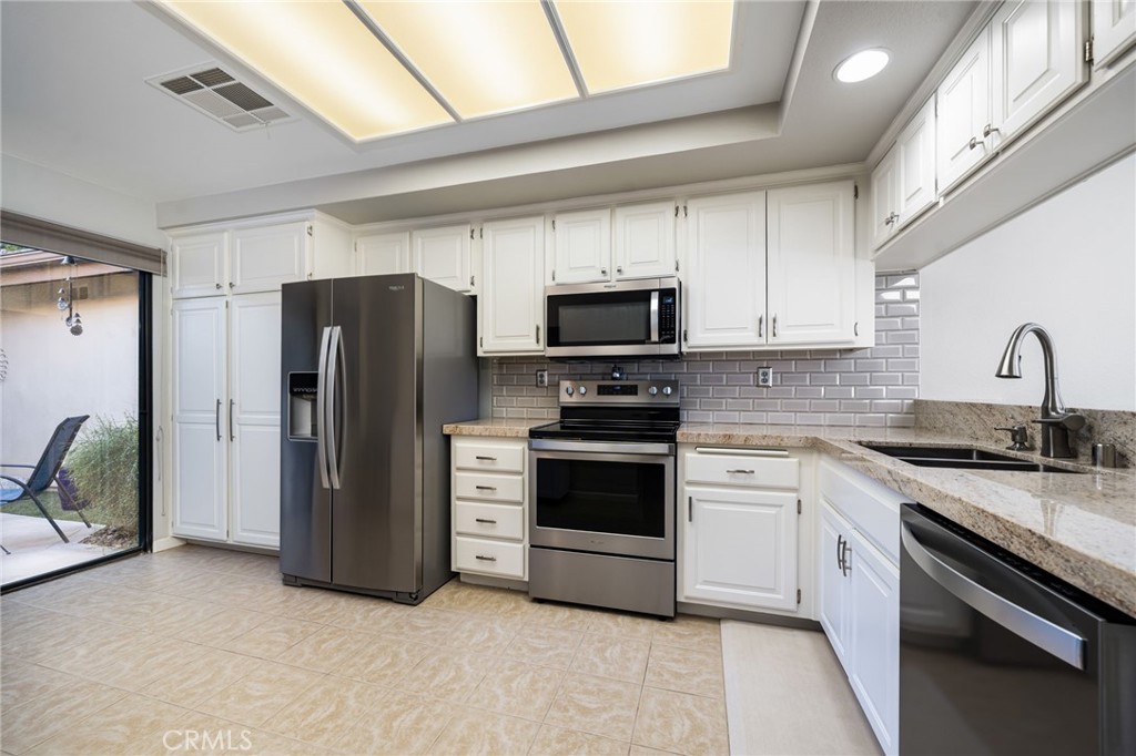 The Lakes Country Club (32429) - Residential